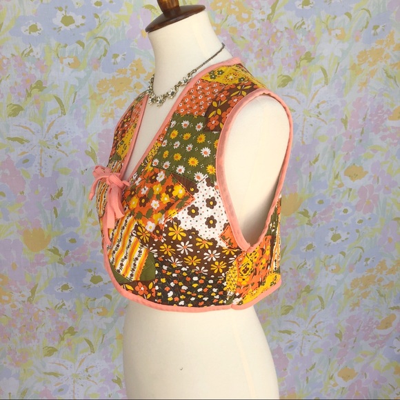 SOLD True Vintage 70s Lace Up Hippie Quilted Vest - Picture 4 of 8
